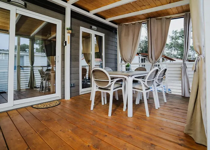 Ehha * 비오그라드나모루